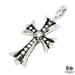 クロムハーツタイニーCHクロスチャーム22Kwithパヴェダイヤモンド  