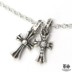 クロムハーツCHクロスベビーファットチャームwithパヴェダイヤモンド  