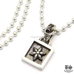 クロムハーツフレームドBSフレアチャーム|クロムハーツ通販専門店  