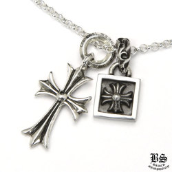 クロムハーツ1ボールタイニーCHクロスチャーム＆カットアウトクロス  