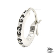 クロムハーツ タイニーTFPパンクフープピアス