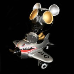 Ron English x BlackBook Toy( ロン・イングリッシュ)　Mousemask Murphy in Airplane Tokyo Gold edition