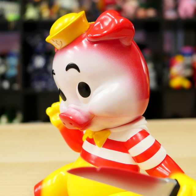 Frank Kozik x BlackBook Toy:Piggums Evil MC