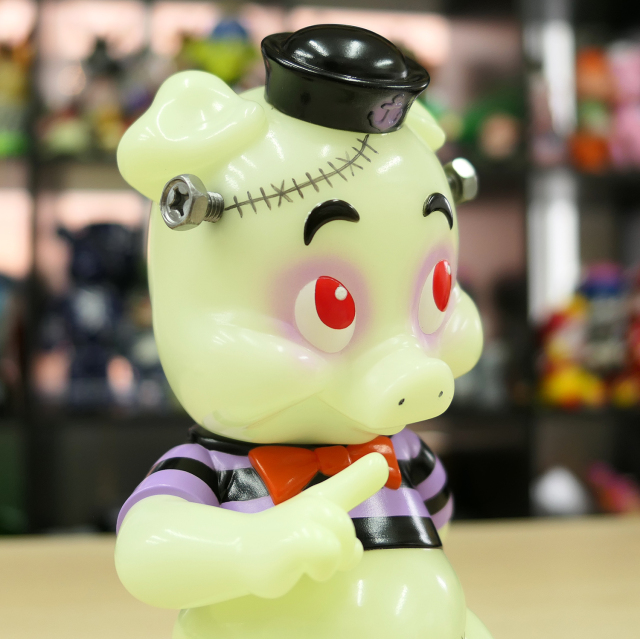 【美品】blackbook toy piggmus インディーズソフビ　ソフビ BlackBook Toyの激渋な「BK x GOLDシリーズ」にKozikソフビ出現