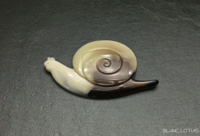 ヴィンテージブローチ 茶色いかたつむり