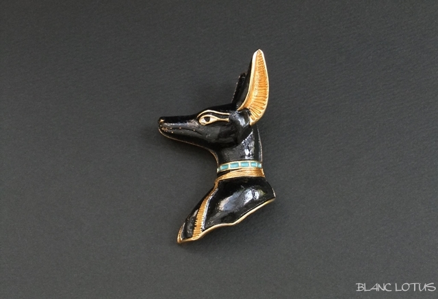 Spinx アヌビスのブローチ