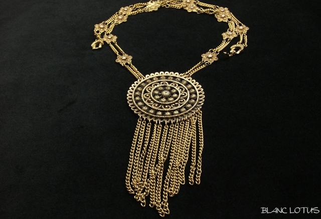 Goldette（ゴルディッティ）　古金色のエキゾチックなネックレス