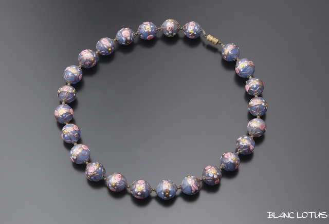 青藤色のムラーノグラスネックレス