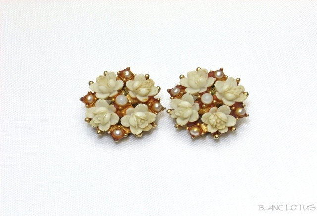 白い花のイヤリング