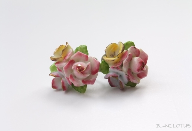 ピンクのバラのイヤリング