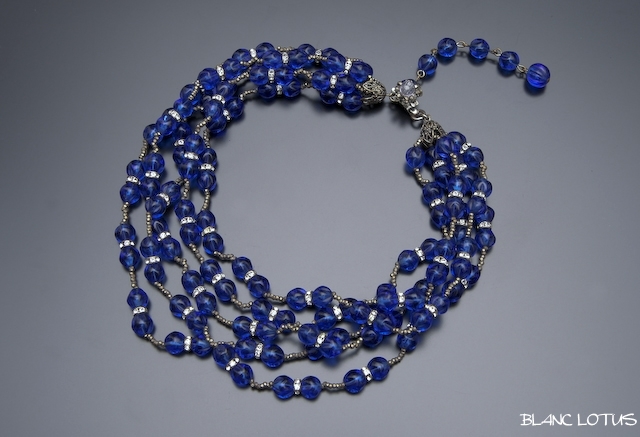 Miriam Haskell（ミリアム・ハスケル）　青いガラスビーズのネックレス