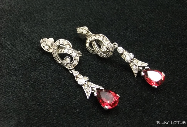 赤いペーストグラスとスターリングシルバーのイヤリング