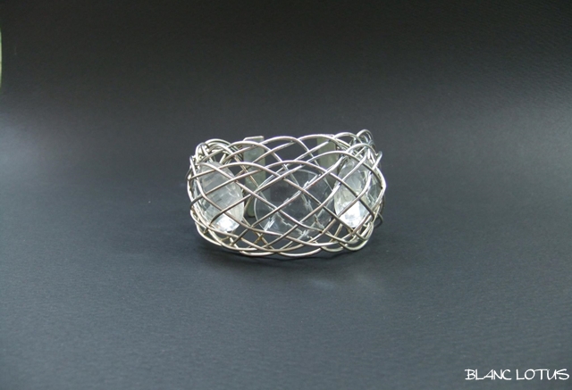 クリアストーンのブレスレット