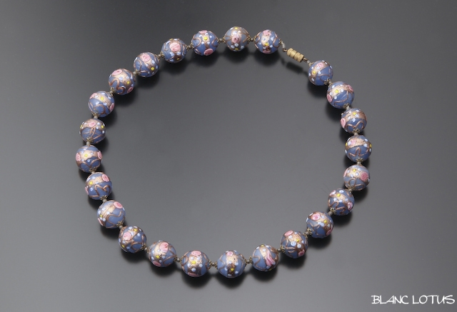 青藤色のムラーノグラスネックレス