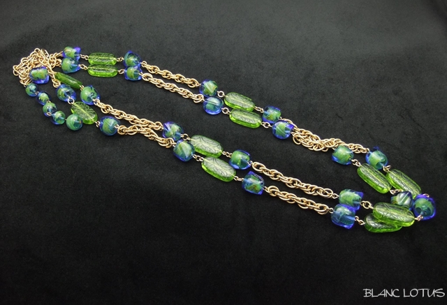 ブルーグリーンのガラスビース2連ネックレス