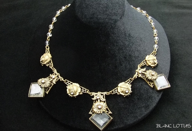 Bohemian 雛菊とバラのクリスタルネックレス