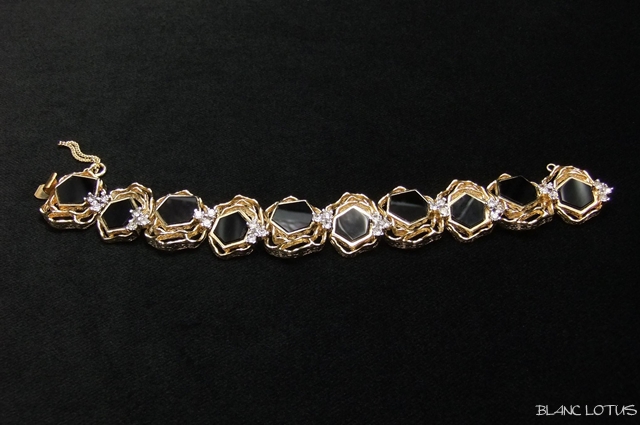 Panetta（パネッタ）の黒と金のブレスレット