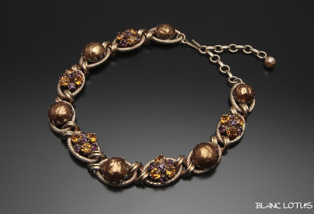 BARCLAY  ゴールドにラインストーンのネックレス