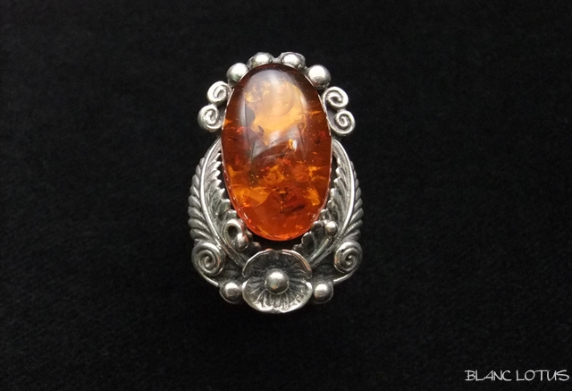 琥珀とスターリングシルバーのリング