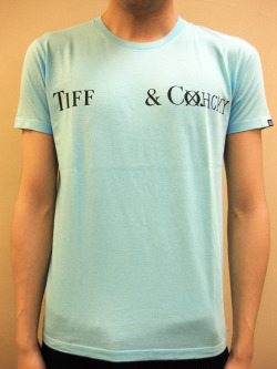 Enhance Element “TIFF & CHCKY” Tシャツ