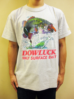 【直営店は完売！】EVISU(エヴィス)  “JUMPING BASS(ジャンピング　バス)” S/S TEE