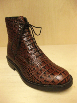 Tricker's クロコダイル　エンボス　オックスフォード　ブーツ（Blood & Thunder 別注）