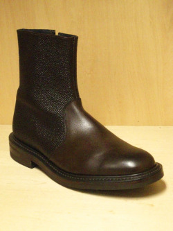 Tricker's ２トーンレザー ジップアップ ショートライディングブーツ“Cafe Racer”（Blood & Thunder 別注）
