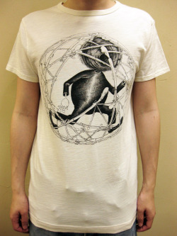 SIXPACK FRANCE×JEFF LADOUCEUR “KOINOS” Ｔシャツ