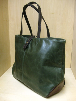 TUSTING Shoe Leather 2Tone “Avon” Tote /グリーン&パープル(Blood & Thunder別注)