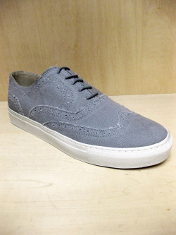 velvetred　レーザーカットキャンバス　ウィングチップタイプ　デッキシューズ