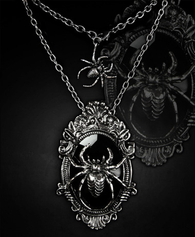 蜘蛛　ARANEA　ゴシックペンダント＆ブローチ　黒石