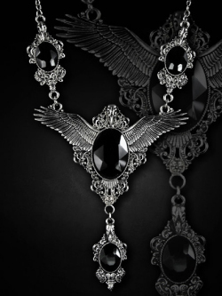 ゴシックビクトリアン　"RAVENA Raven wings" チョーカー　リスタイル
