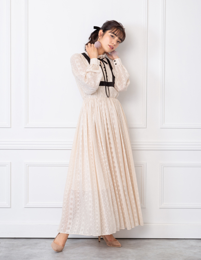 ロング丈ワンピース ベージュ