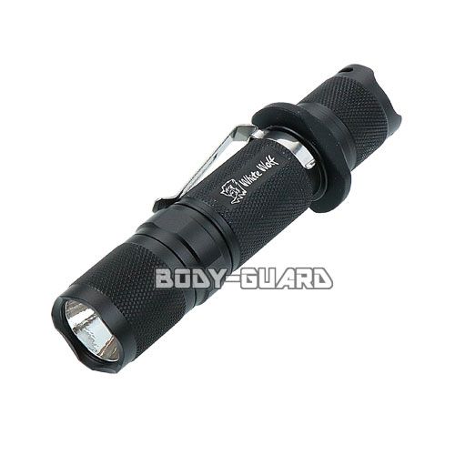 WHITE WOLFタクティカルライトSX420　420ルーメン