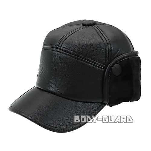 フェイクレザーキャップ　耳あて付き　ブラック