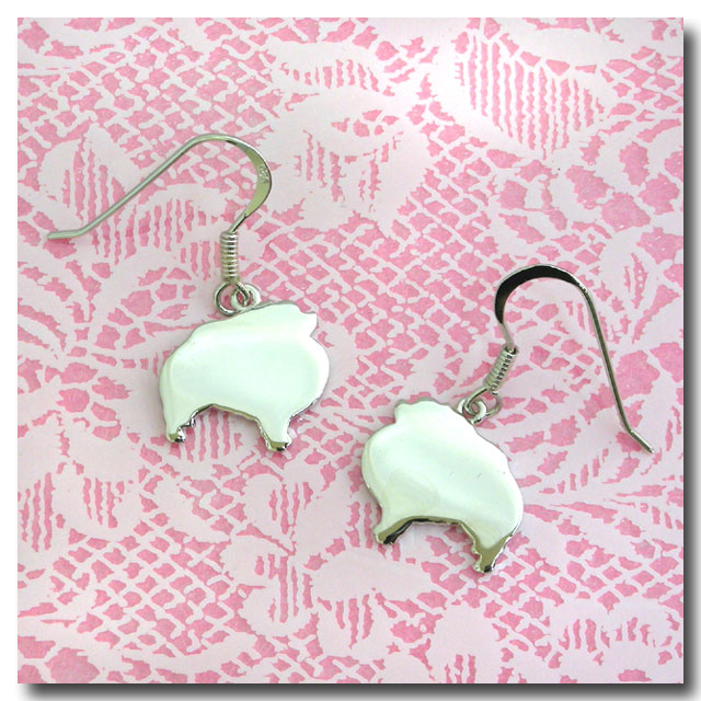 ポメラニアンのアクセサリー　シルエットピアス