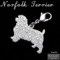 セレブドッグの犬モチーフジュエリー　シルバーパヴェチャーム ノーフォークテリア￥10,500（税込）