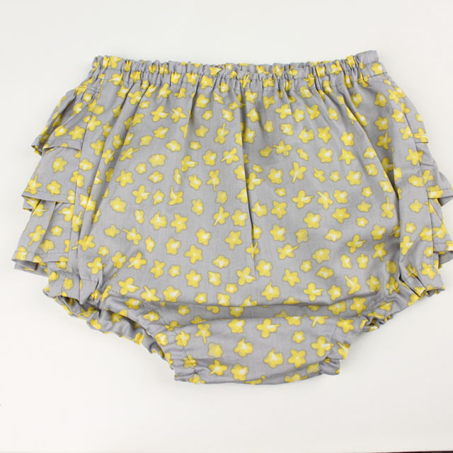 ☆SummerSale 2025☆【セール70%OFF】mimi poupons.(ミミプポン） フリルパンツ　リバティ　シャドウブロッサム グレー×イエロー 70cm-90cm      【おまかせ配送で送料お得】◆
