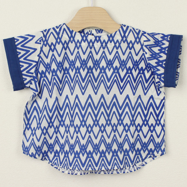 ★2025ClearanceSALE!!★【セール80%OFF】titta（チッタ） GIZGIZ半袖Tシャツブラウス ブルー XS(75cm） S（85cm）    【おまかせ配送で送料お得】