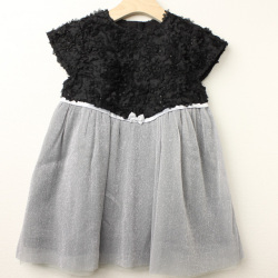 【セール70%OFF】Bizzu(ビズー） お花いっぱいのラメチュールドレス ブラック 110cm 120cm