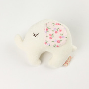 【セール50%OFF】Souris（スーリー） ゾウさんニギニギ オフ白◆