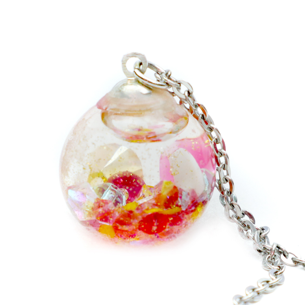 透き通るガラスアクセサリーの遺骨ペンダント『るりたま』＜茜（あかね）＞