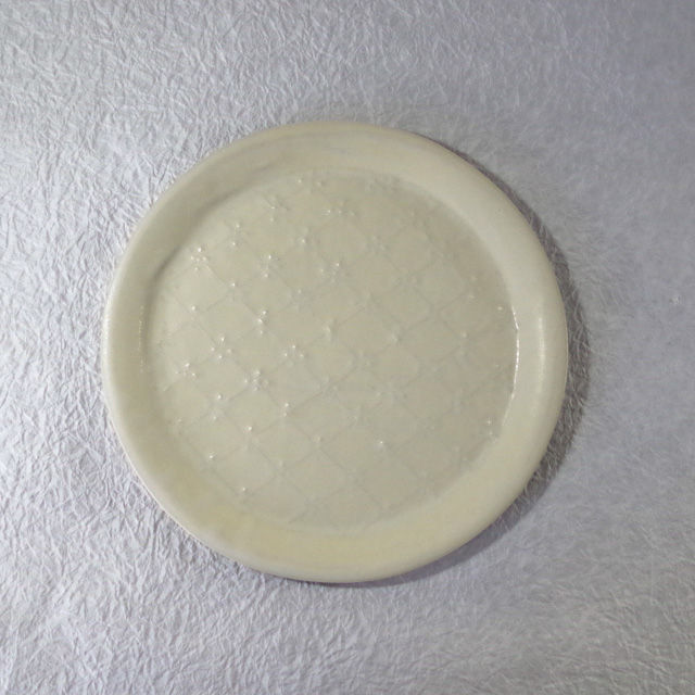 豊田雅代　イッチン　丸皿　白　真上