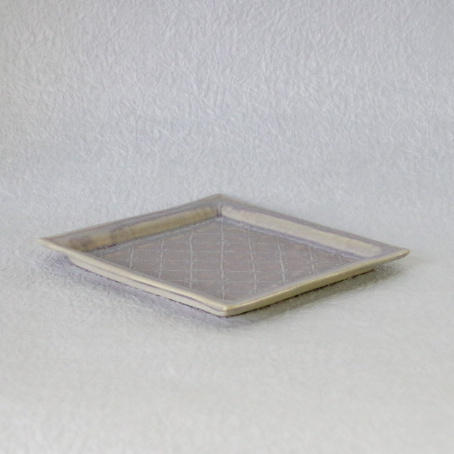 豊田雅代　イッチ　ン角皿　藤色　2