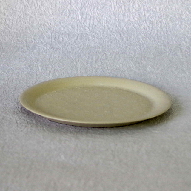 豊田雅代　イッチン　丸皿　白