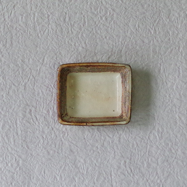 渕荒横彫　角小付　真上