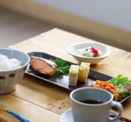 古谷浩一　錆釉　八角長皿