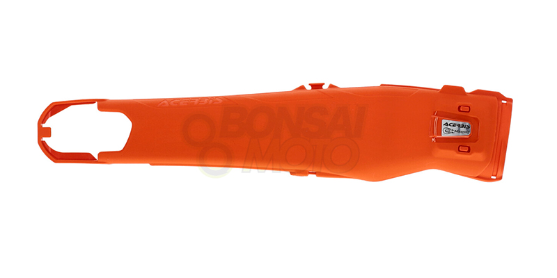 スイングアームカバー　アチェルビス