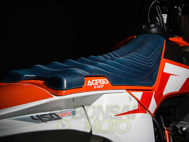 KTM EXC 2019 ローシート Amazon.com: NEW OEM KTM WAVE GRIP SEAT 150 250 300 350 450