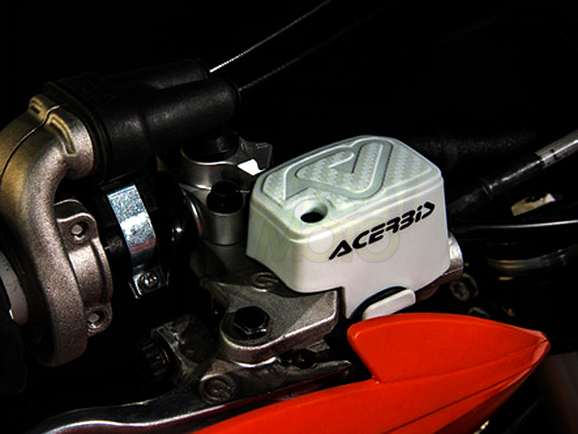 ACERBIS マスターシリンダーガード